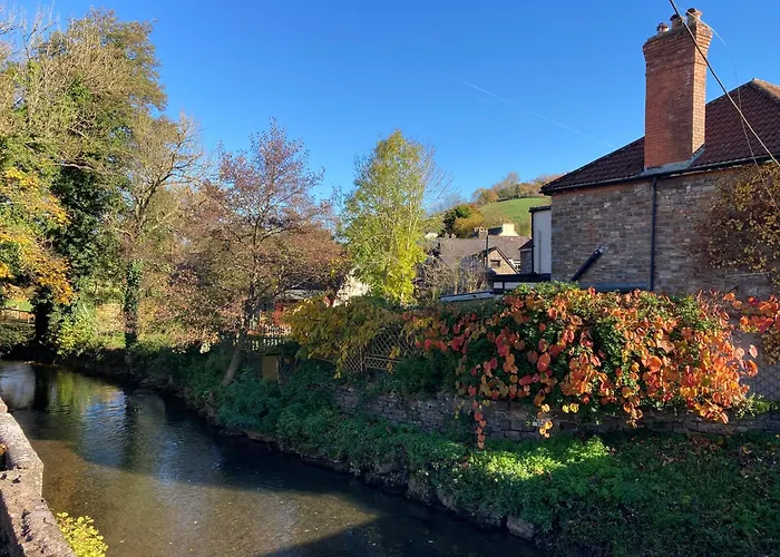 Six On Castle Bed & Breakfast Tiverton 